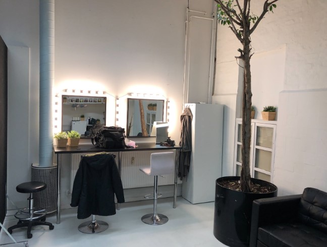 Why is Mirrex Portable Lighted Makeup Mirror Good for You?