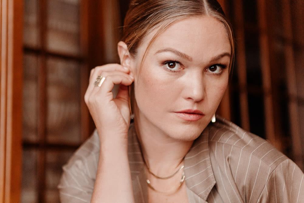 what is julia stiles net worth