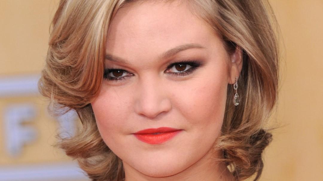 actress julia stiles net worth